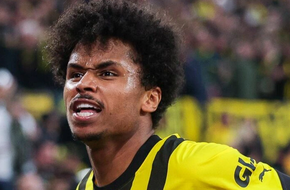 曼联引援受挫:阿德耶米心向阿森纳,自身困境与场外风波交织