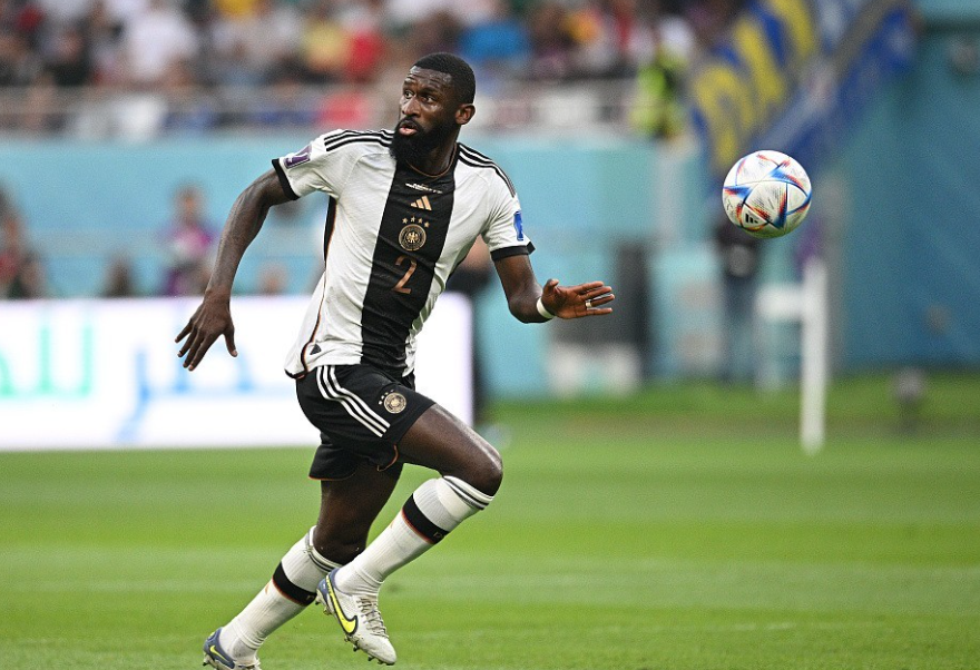 皇马后卫吕迪格：复出困境与未来悬念